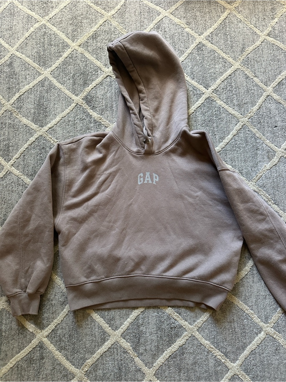 GAP Cropped Hoodie in Taupe